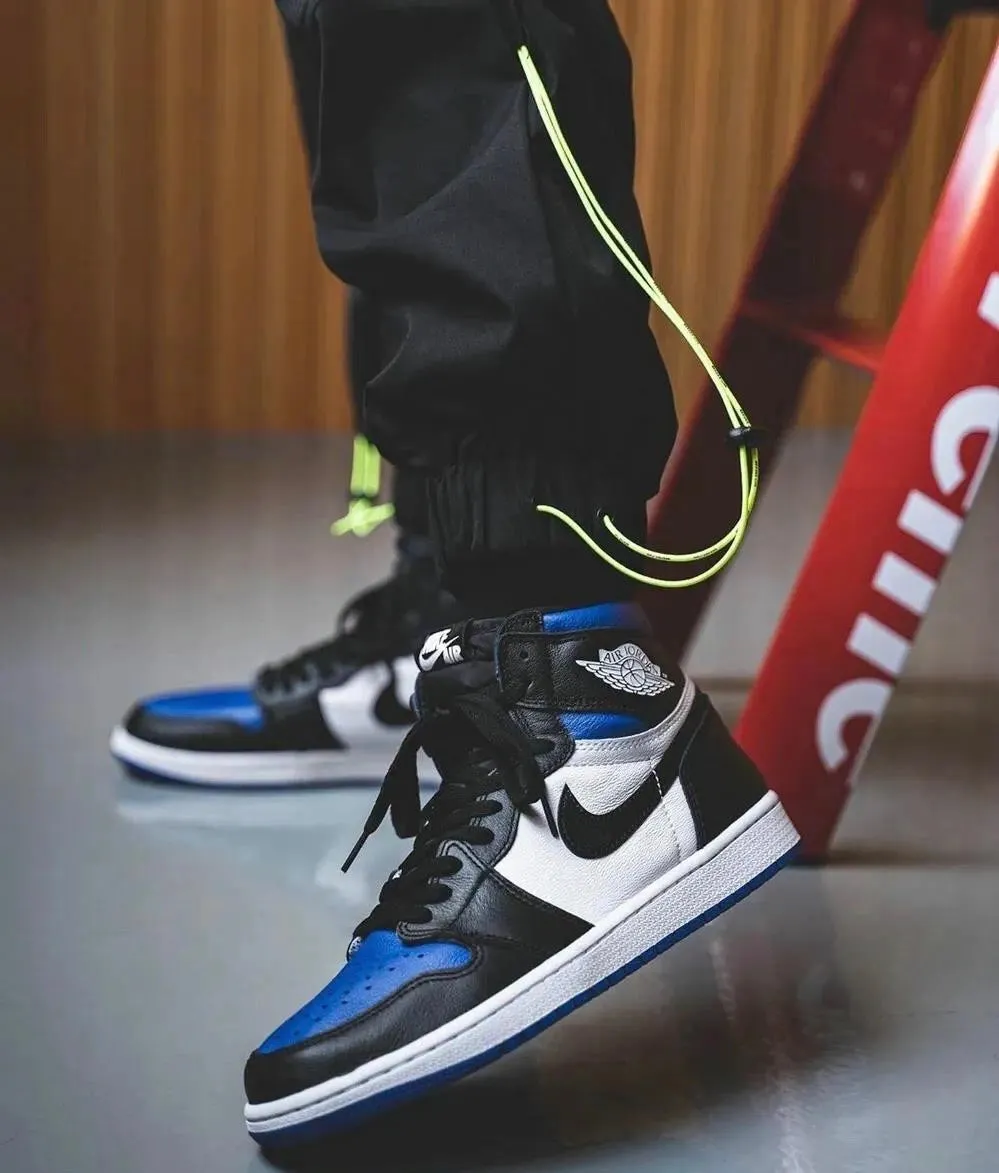 CE - AJ1 black and blue toe