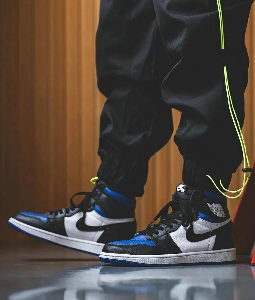 CE - AJ1 black and blue toe