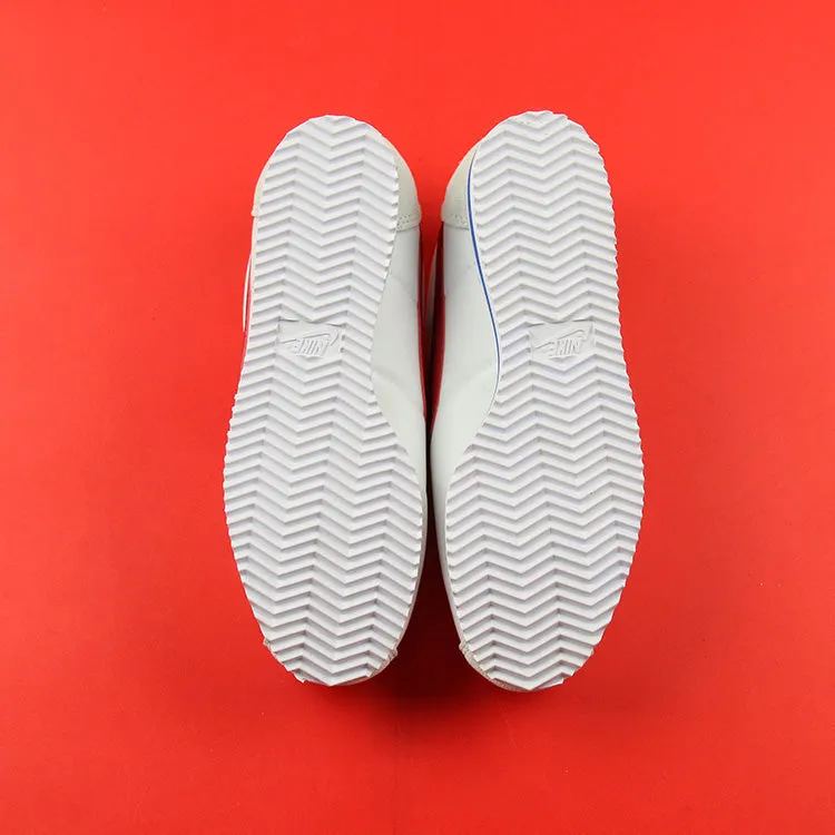 CE - NKE A generation of classic white and red
