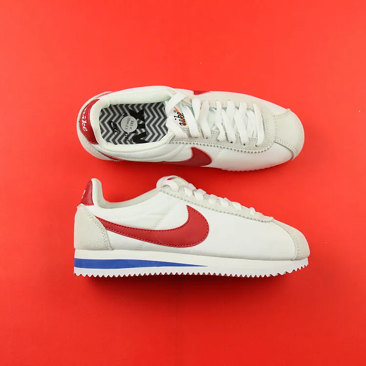CE - NKE A generation of classic white and red