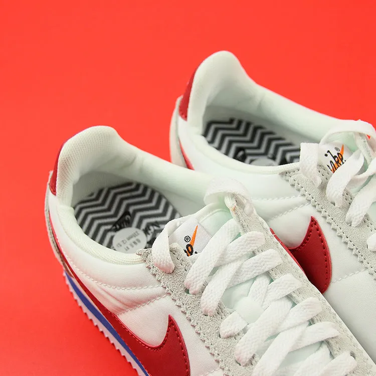 CE - NKE A generation of classic white and red