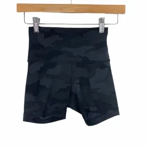 Lululemon Black Camo Fitted 3” Workout Shorts- Size 2
