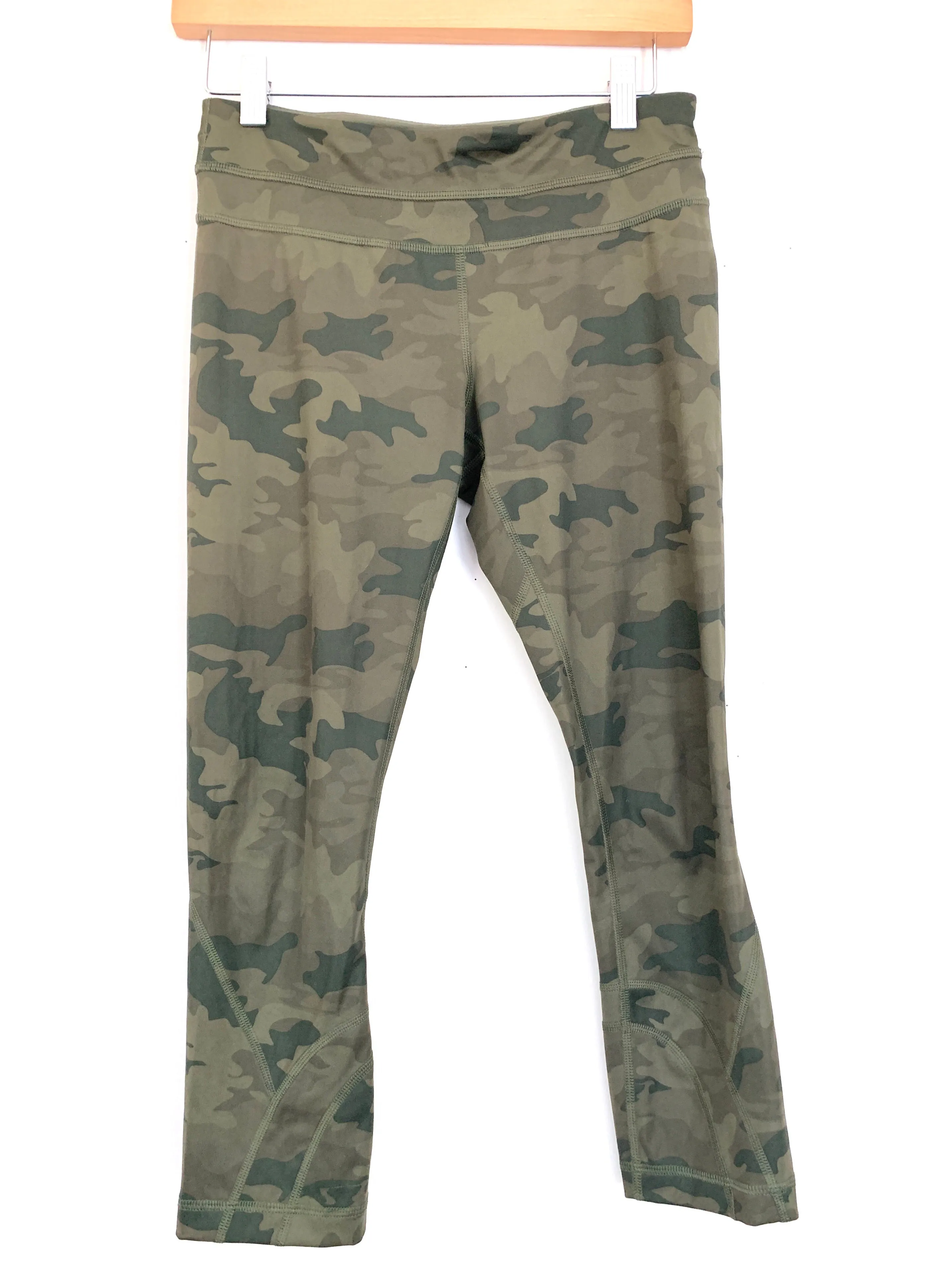Lululemon Camo Crop Pants- Size 4