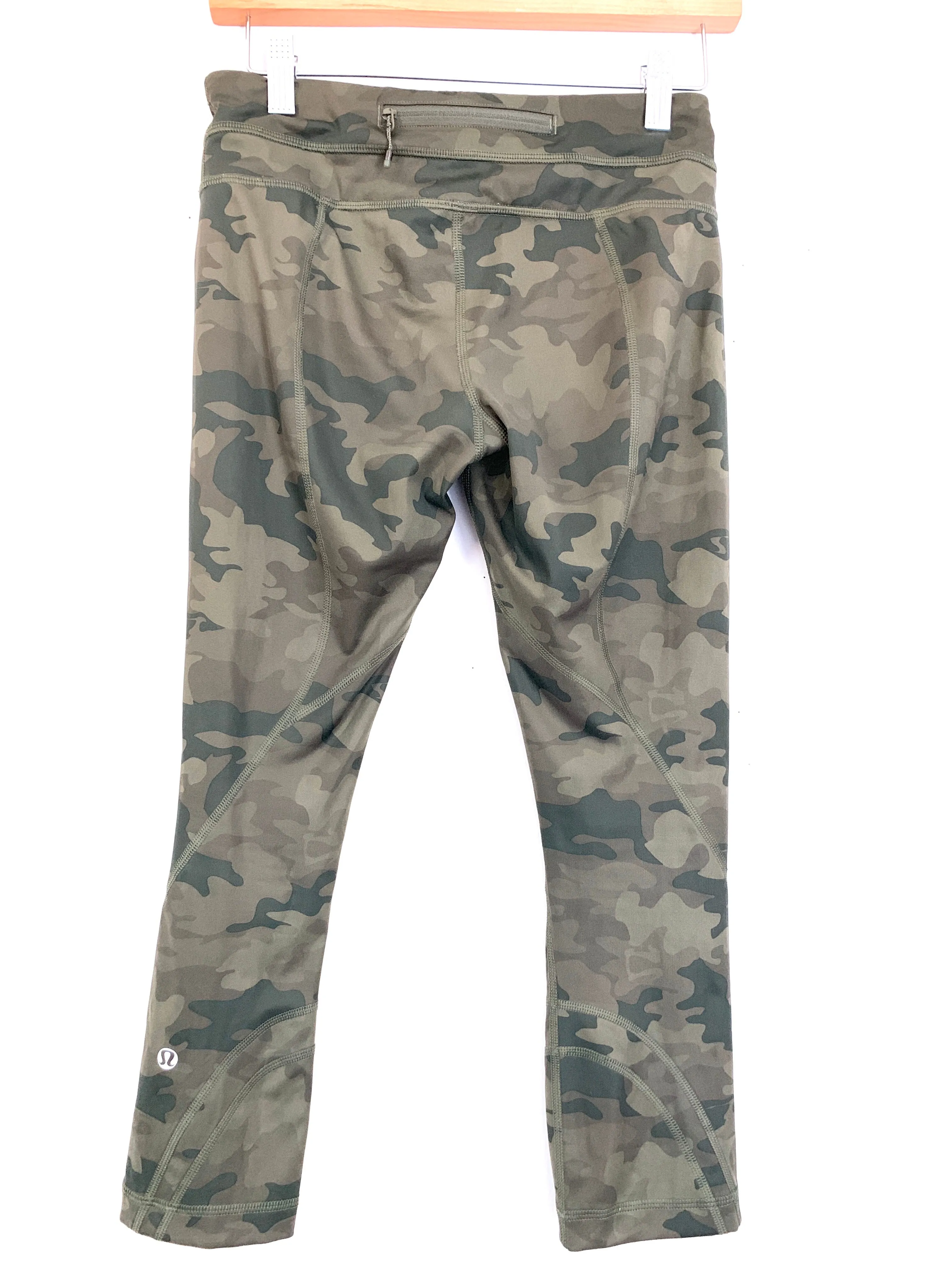 Lululemon Camo Crop Pants- Size 4