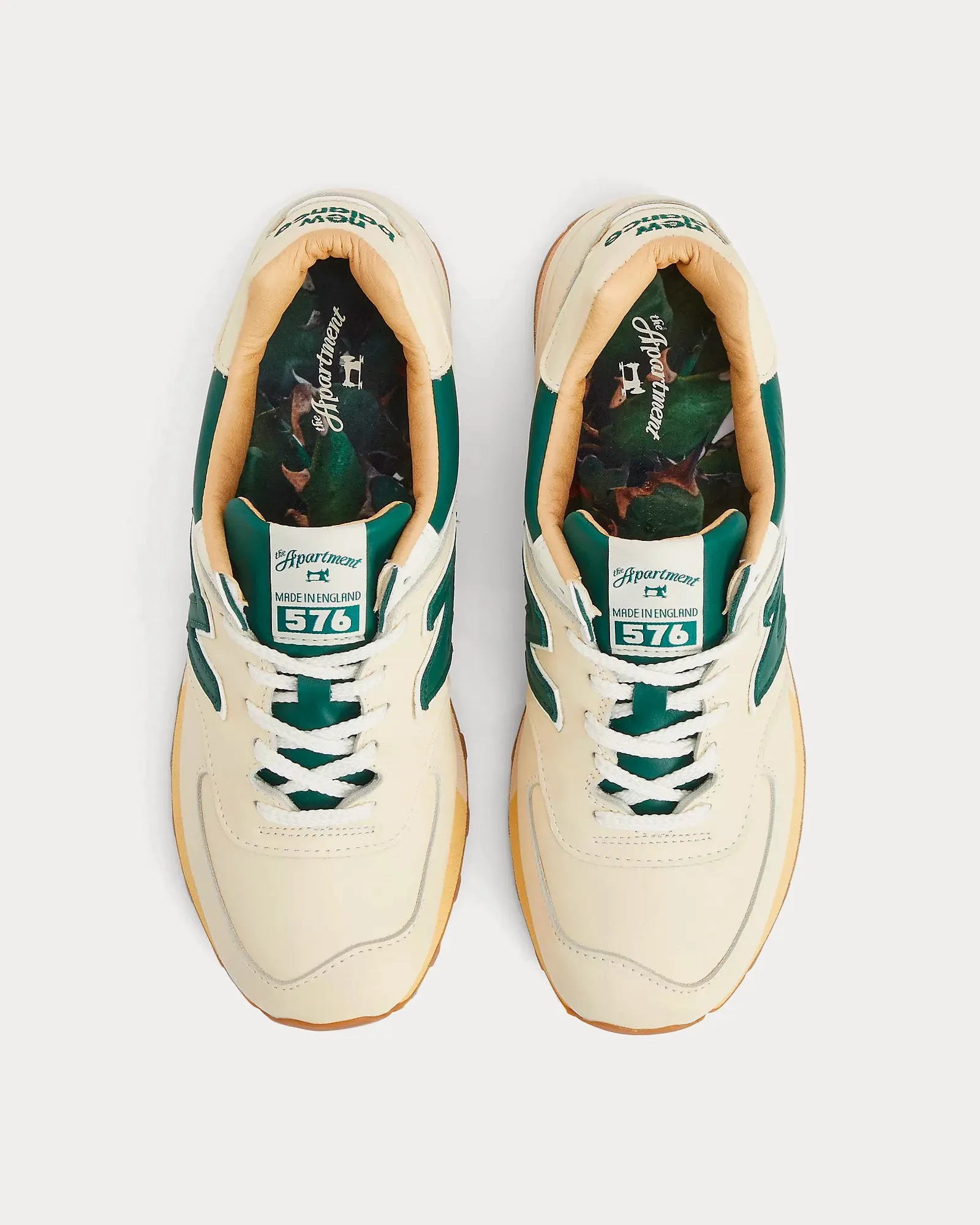 MADE in UK 576 Antique White / Evergreen / London Fog Low Top Sneakers