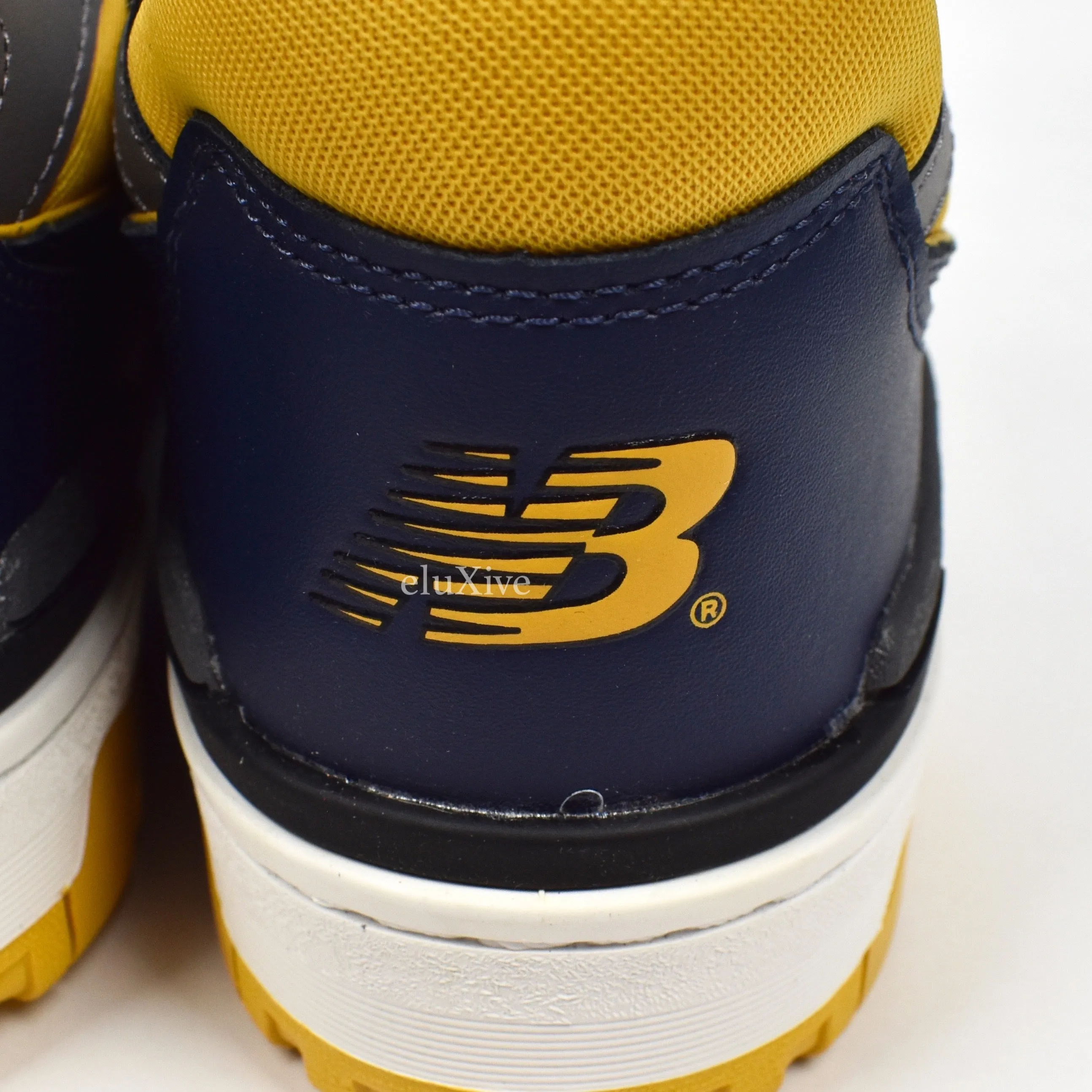 New Balance - 550 Basketball Sneakers (Navy/Yellow)