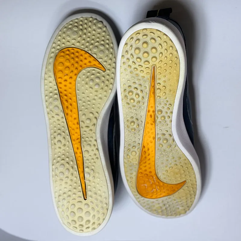 Nike Men's Course Classic Shoes (Water Resistant) - 905232-400