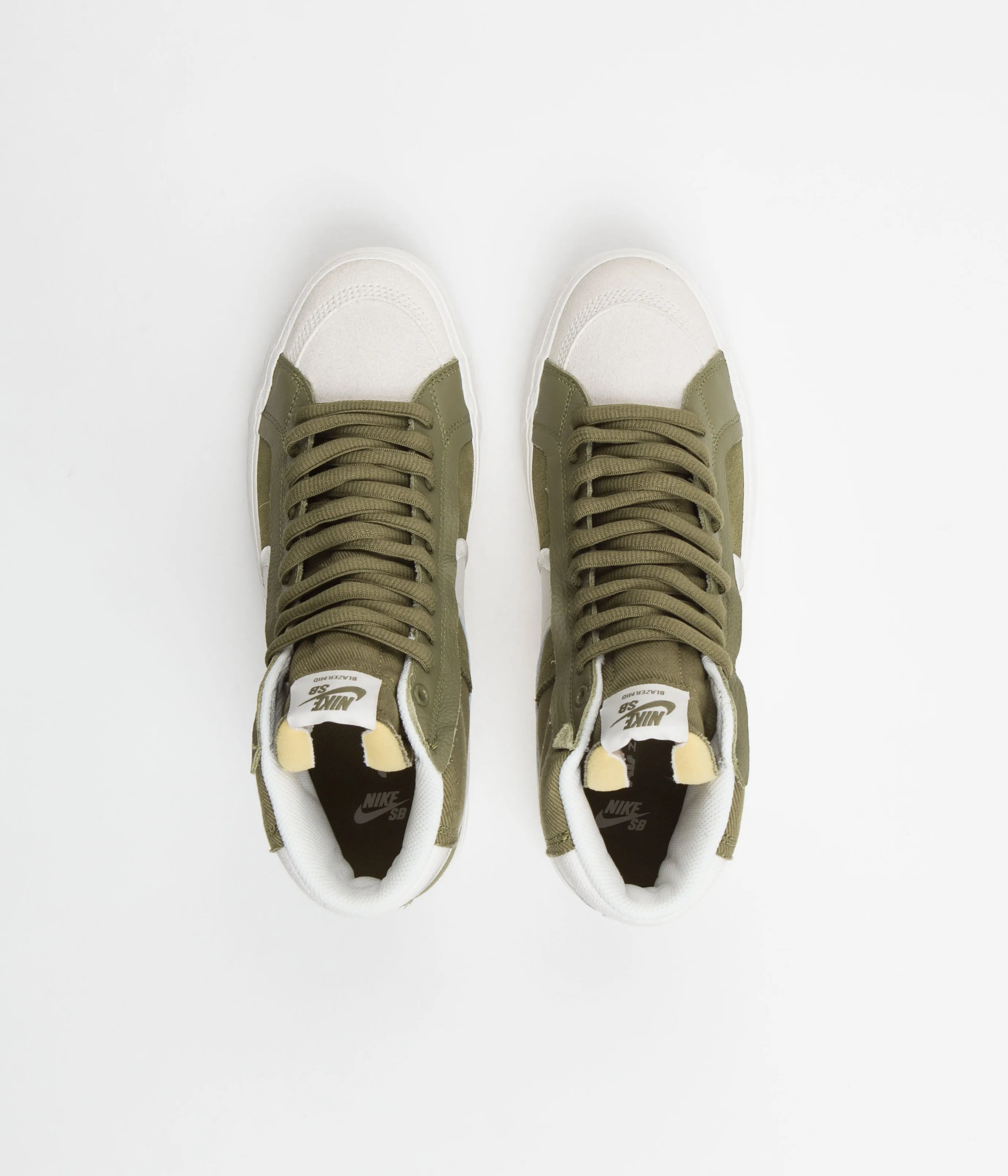 Nike SB Blazer Mid Premium Plus Shoes - Pilgrim / Phantom