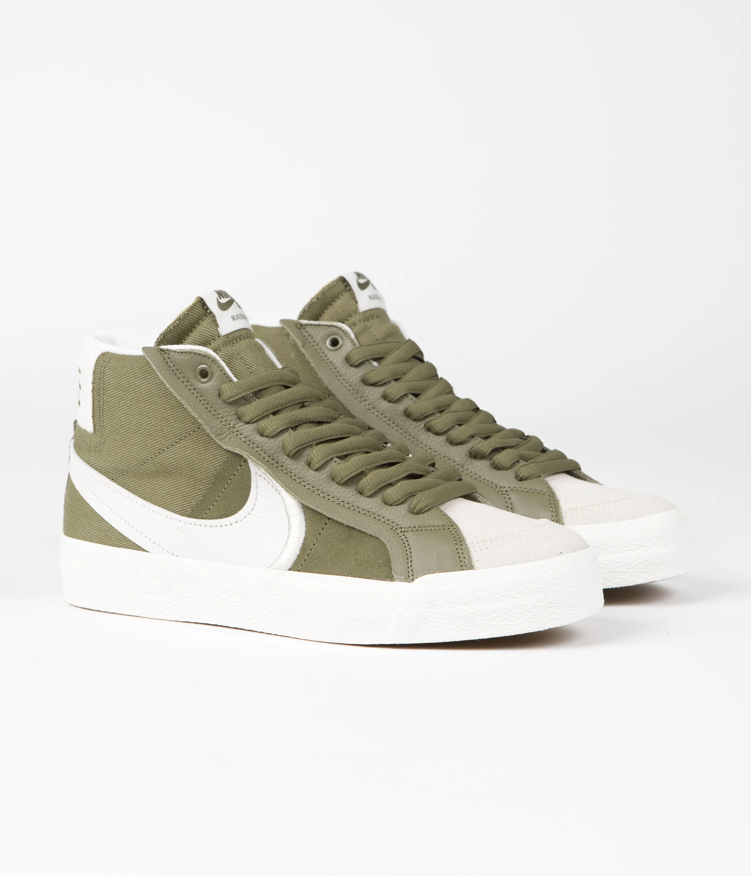 Nike SB Blazer Mid Premium Plus Shoes - Pilgrim / Phantom