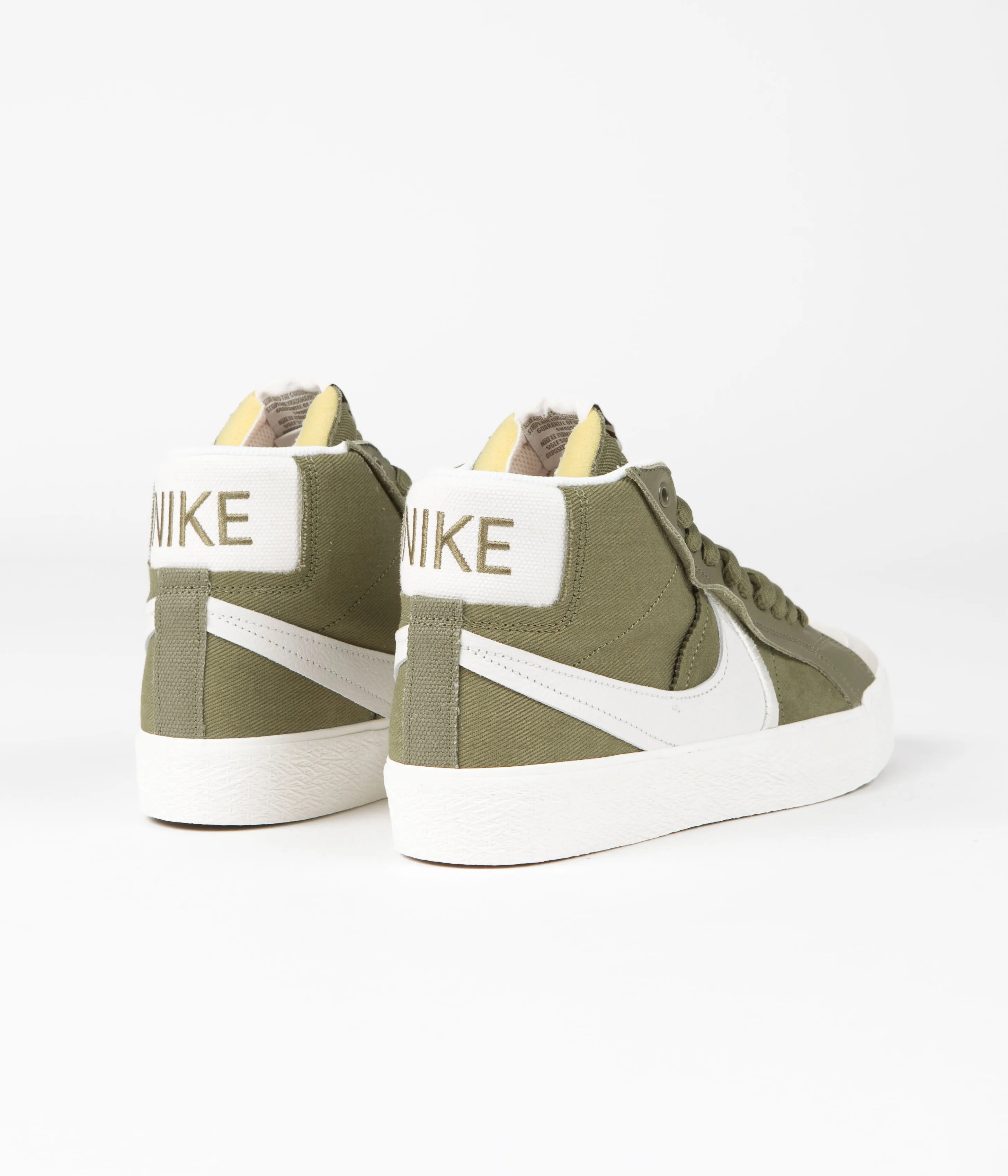Nike SB Blazer Mid Premium Plus Shoes - Pilgrim / Phantom
