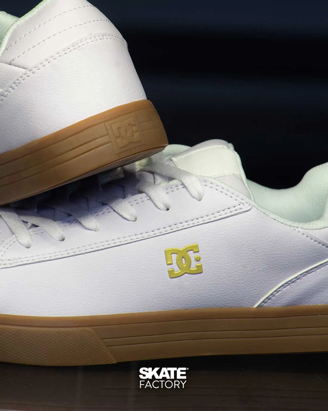 TENIS DC SHOES CABALLERO NOTCH BCO LIGA ORO (WG1)