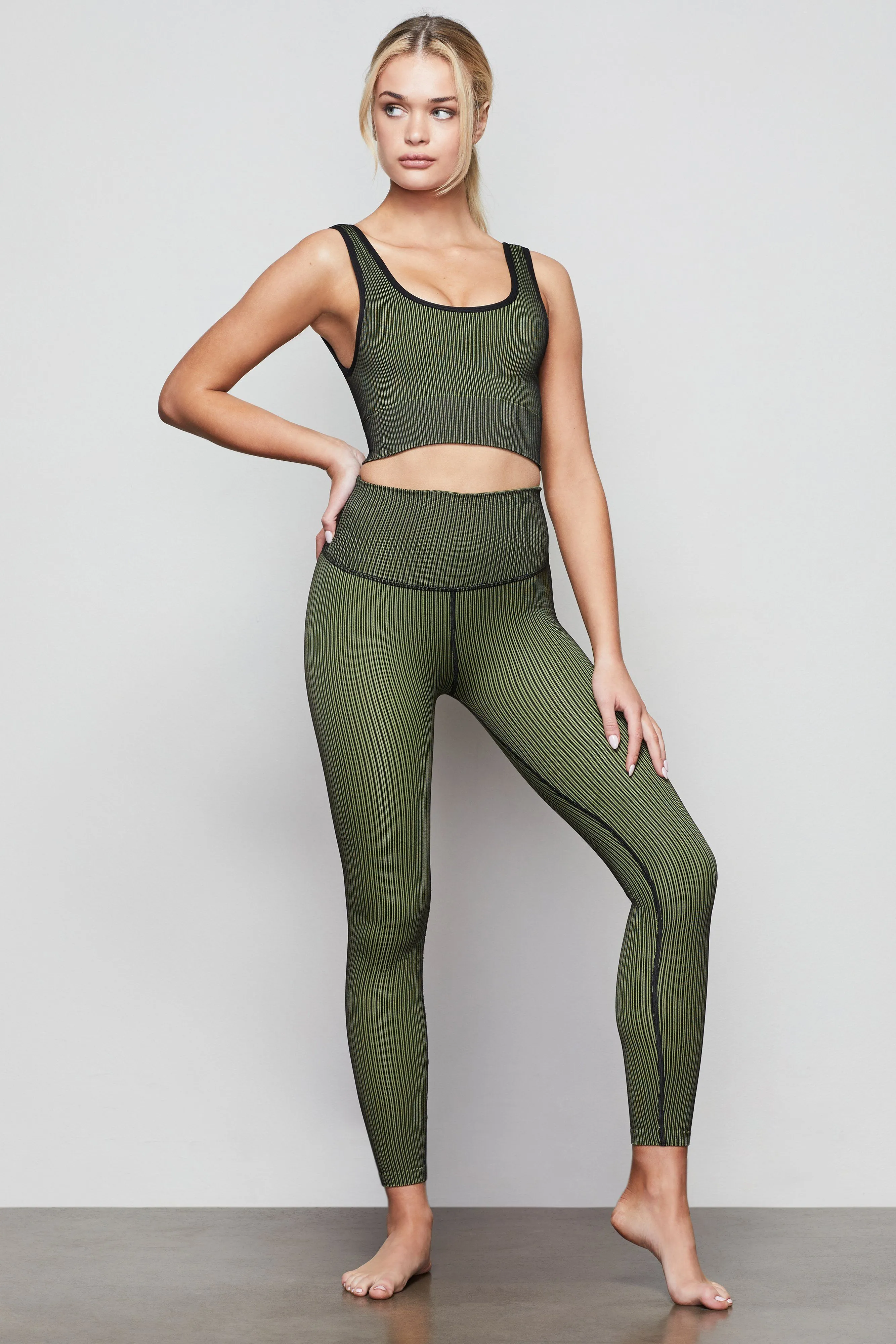 THE SEAMLESS RIBBED LEGGING | SUN BEAM002