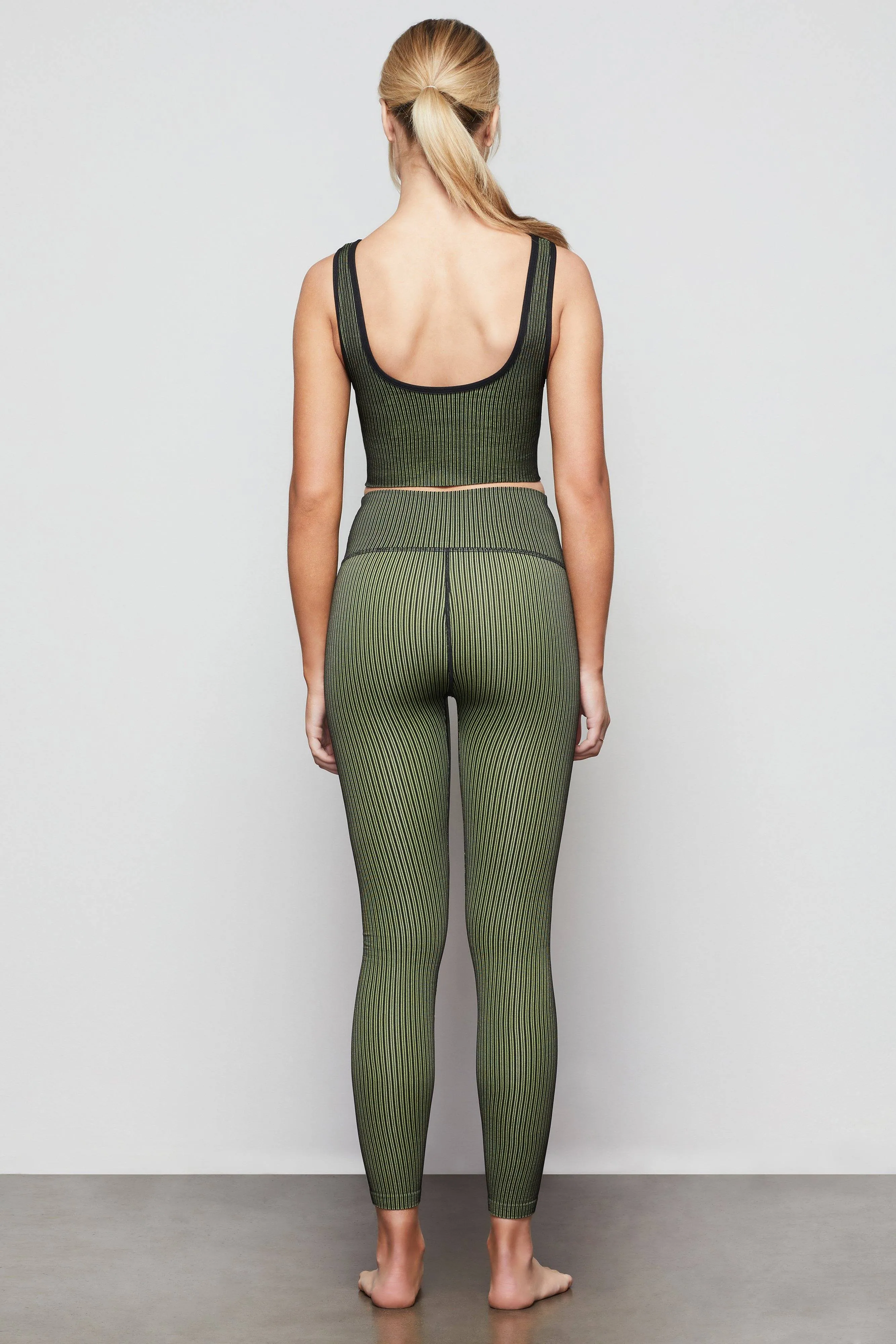 THE SEAMLESS RIBBED LEGGING | SUN BEAM002